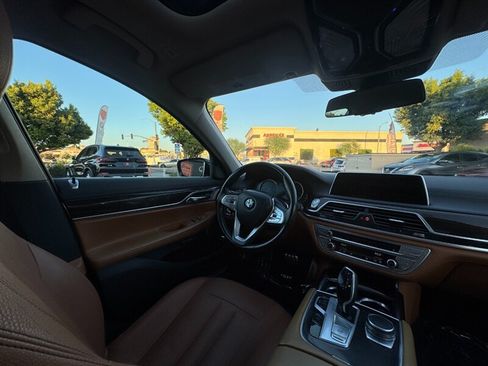Used 2016 BMW 740i RWD image 36