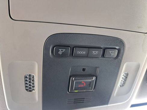 Used 2024 Toyota Camry XSE FWD image 17