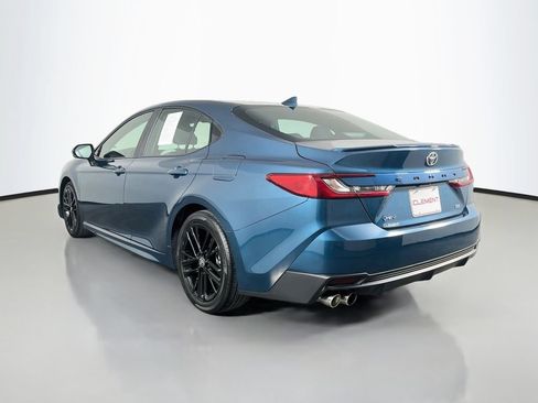 Used 2025 Toyota Camry SE FWD image 9