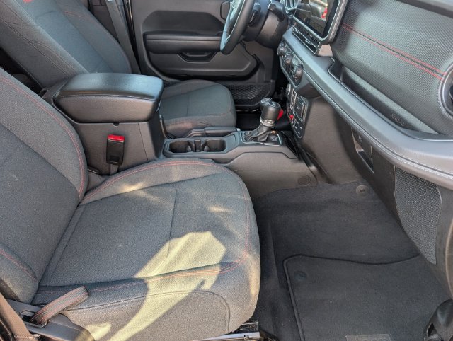 Used 2025 Jeep Wrangler Unlimited Rubicon AWD/4WD image 27