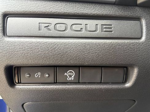 Used 2023 Nissan Rogue S AWD/4WD image 20