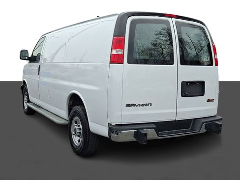 Used 2021 GMC Savana 2500 w/ Driver Convenience Package image 4