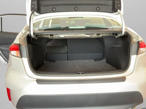Used 2023 Toyota Corolla LE w/ Carpet Mat Package (TMS) FWD image 28