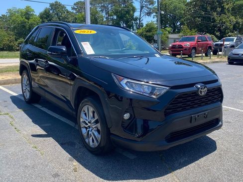 Used 2021 Toyota RAV4 XLE Premium FWD image 1