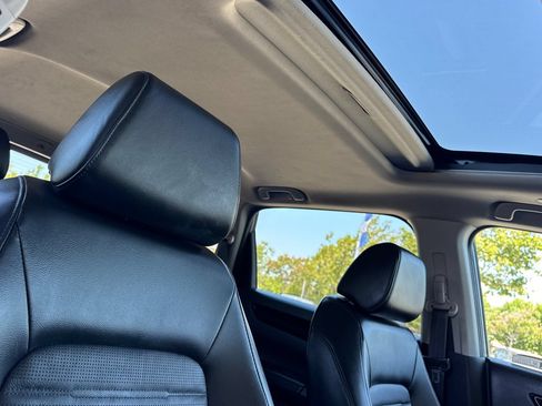 Used 2023 Honda CR-V EX-L image 17