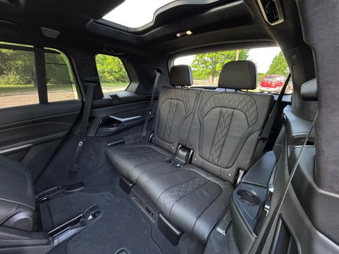 Used 2024 BMW ALPINA XB7 AWD/4WD image 35