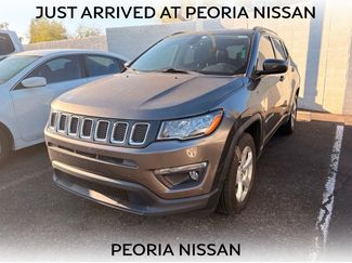 Used 2017 Jeep Compass Latitude FWD video 1