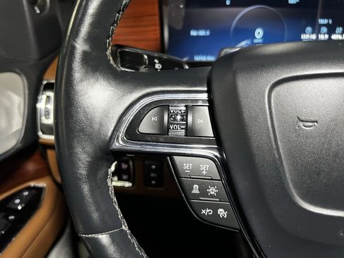 Used 2023 Lincoln Navigator Reserve image 24