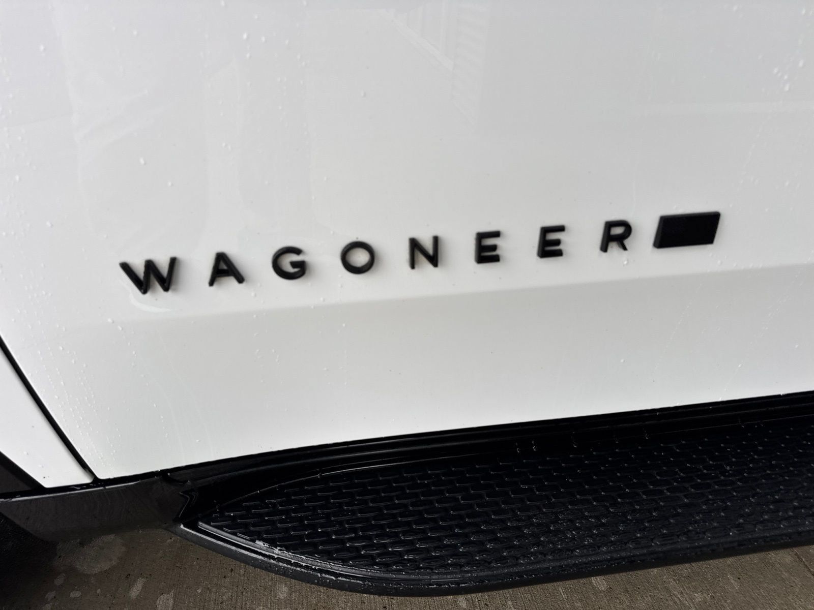 Used 2024 Jeep Wagoneer Series III w/ Premium Group I AWD/4WD image 14