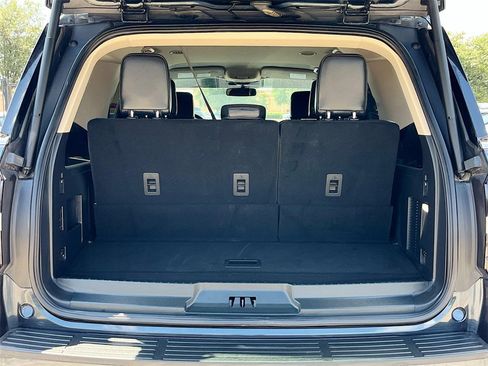 Used 2024 Ford Expedition XLT image 26