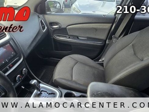 Used 2013 Dodge Avenger SE FWD image 36