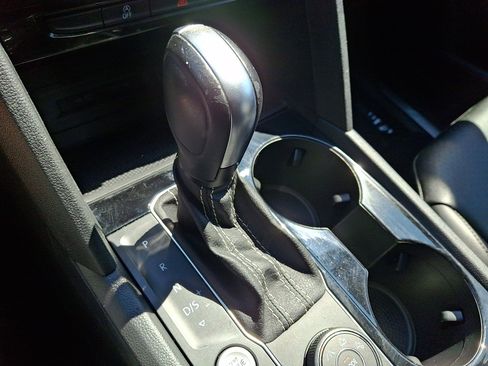 Used 2022 Volkswagen Atlas SE image 15