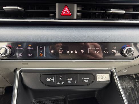 New 2026 Kia Carnival EX image 29