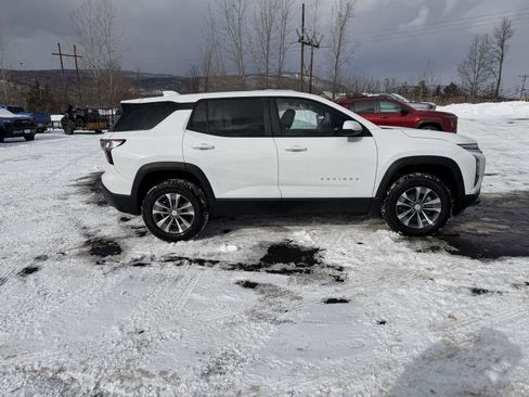 New 2026 Chevrolet Equinox LT w/ Convenience Package II image 7