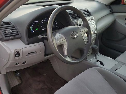 Used 2011 Toyota Camry Hybrid image 11