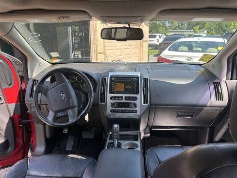Used 2010 Ford Edge Limited FWD image 3