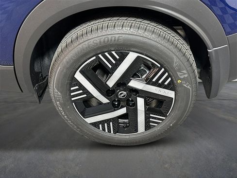 New 2026 Nissan Kicks SV w/ Cold Weather Package FWD image 9