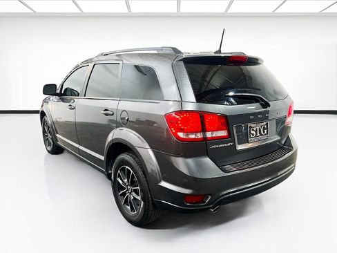 Used 2018 Dodge Journey SXT w/ Connectivity Group FWD image 6