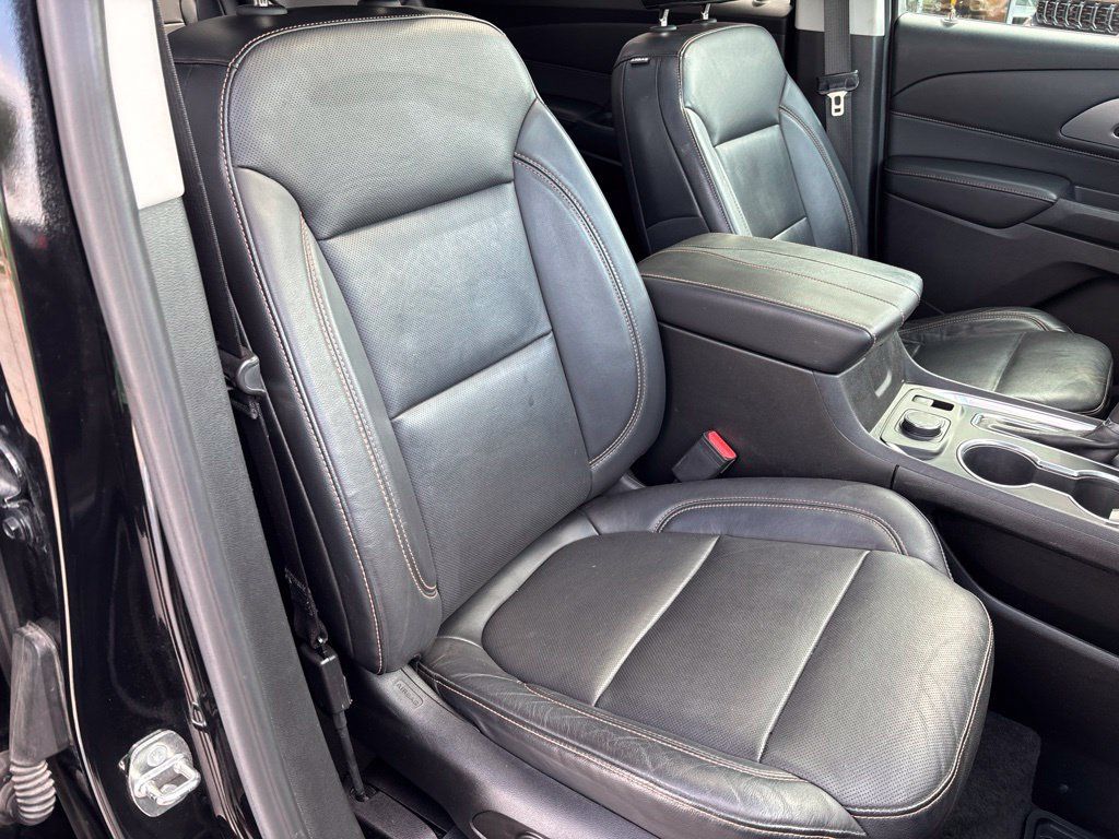 Used 2018 Chevrolet Traverse Premier w/ Redline Edition AWD/4WD image 28