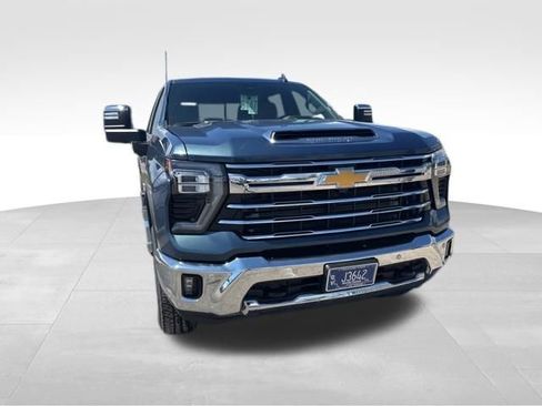 Used 2024 Chevrolet Silverado 2500 LTZ w/ LTZ Plus Package AWD/4WD image 6