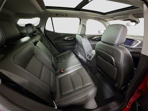 Used 2024 GMC Terrain SLT w/ Infotainment Package II image 21