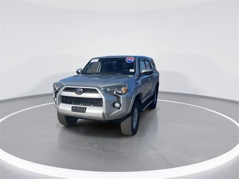 Used 2018 Toyota 4Runner SR5 image 2