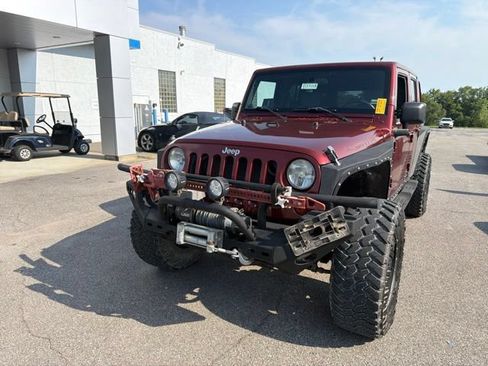 Used 2007 Jeep Wrangler Unlimited Sahara w/ Trailer Tow Group AWD/4WD image 3