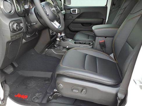 New 2026 Jeep Wrangler Unlimited Sahara AWD/4WD image 16