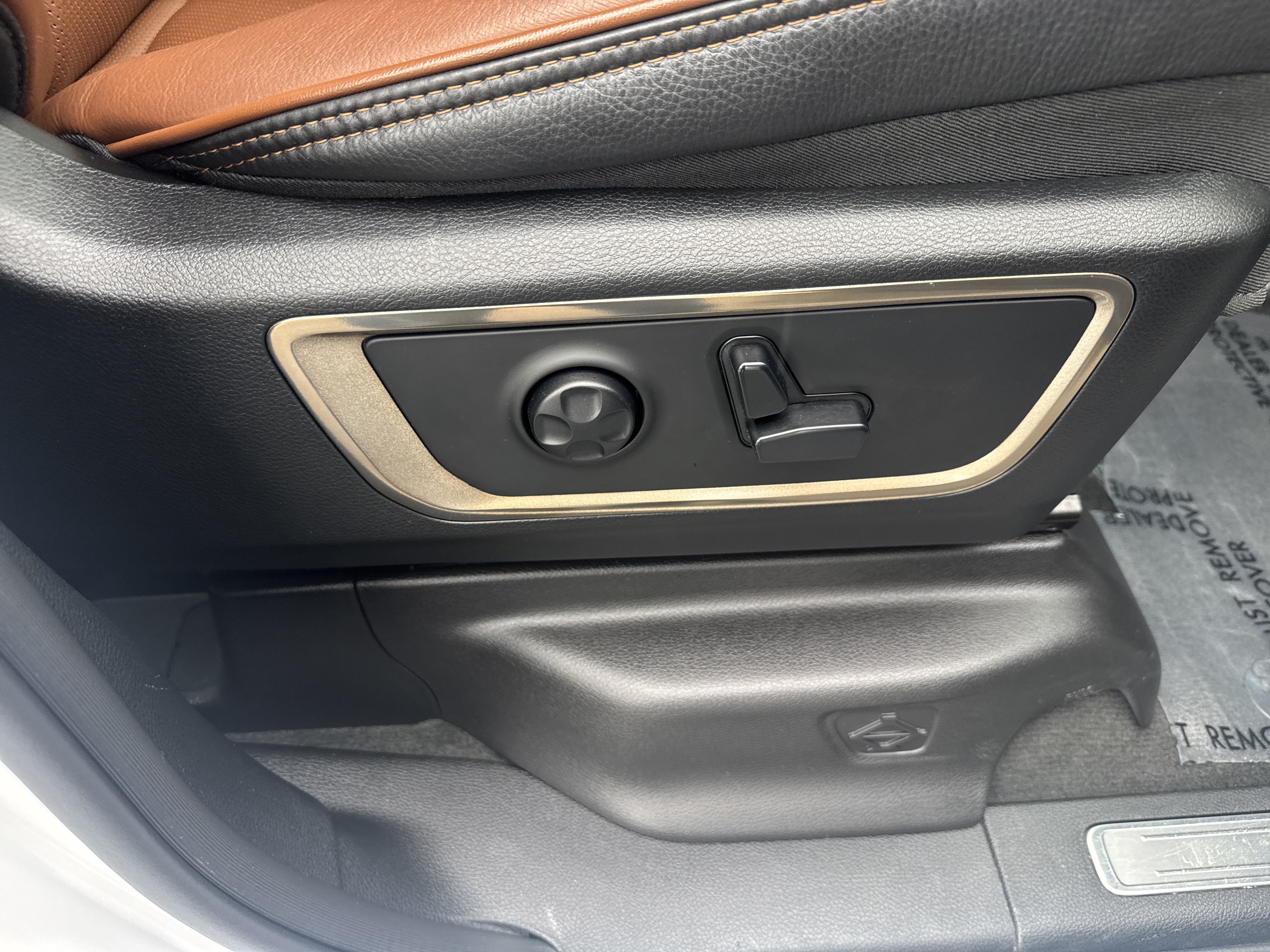 Used 2021 RAM 1500 Limited AWD/4WD image 13
