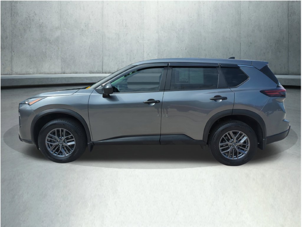 Used 2026 Nissan Rogue S AWD/4WD image 2