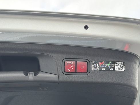 New 2026 Mercedes-Benz GLE 350 4MATIC image 16