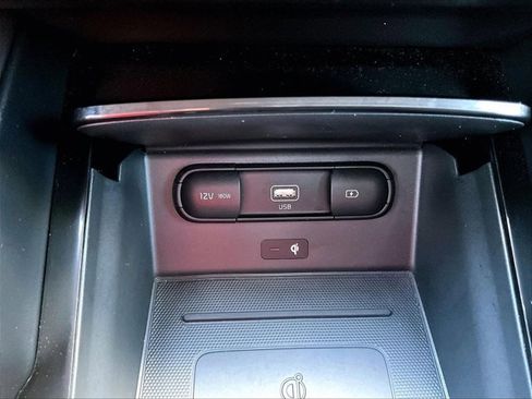 Used 2022 Kia Telluride SX w/ Towing Package FWD image 26