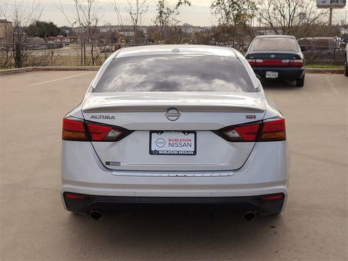 Certified 2023 Nissan Altima 2.5 SR w/ SR Premium Package image 3