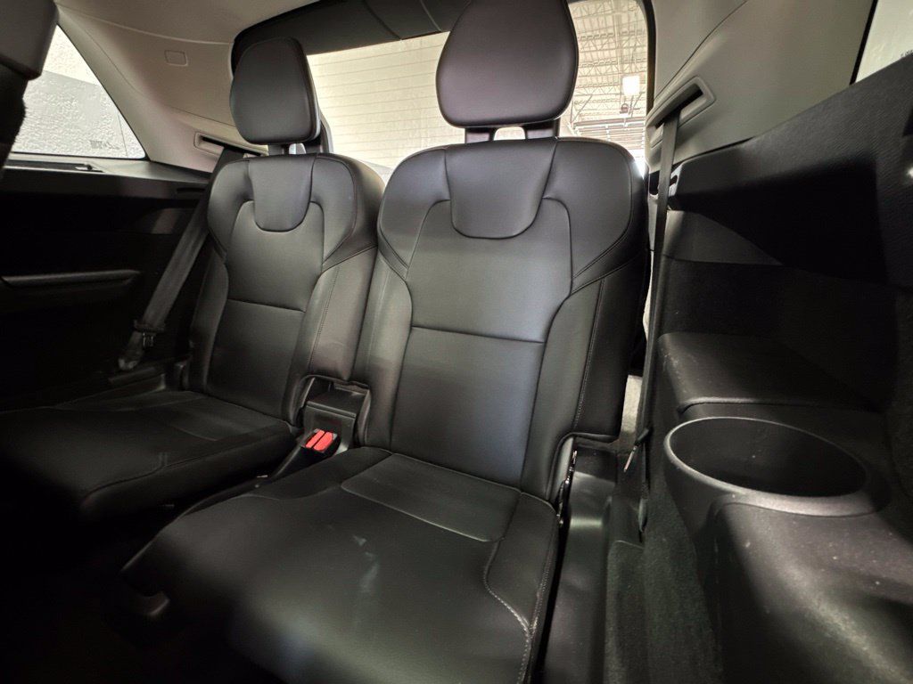 Used 2020 Volvo XC90 T5 Momentum w/ Protection Package Premier AWD/4WD image 29