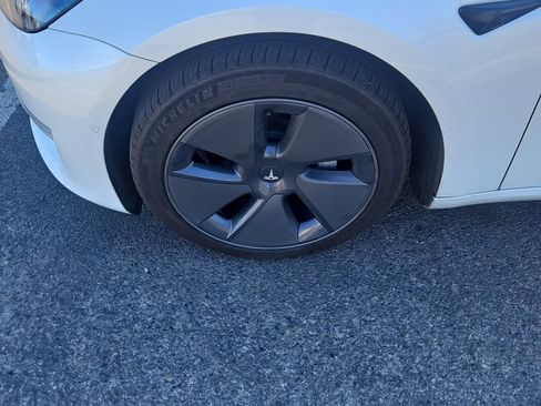 Used 2022 Tesla Model 3 image 3