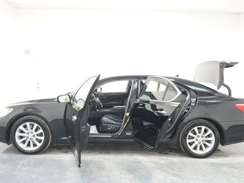 Used 2011 Lexus LS 460 AWD w/ Luxury Value Edition image 27