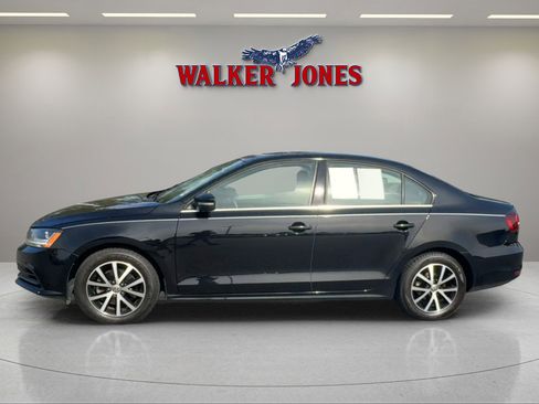 Used 2017 Volkswagen Jetta SE image 6