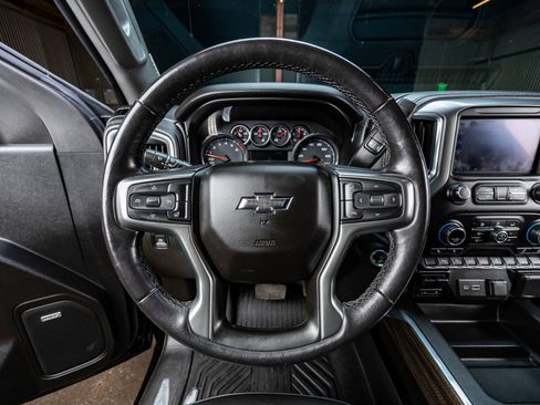 Used 2021 Chevrolet Silverado 1500 LT Trail Boss w/ Convenience Package II image 18