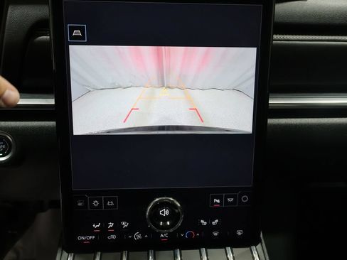 Used 2025 GMC Terrain Elevation AWD/4WD image 22