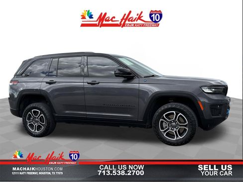 Used 2022 Jeep Grand Cherokee Trailhawk AWD/4WD image 1