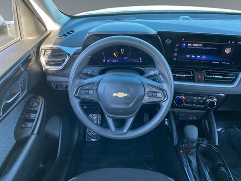 Used 2024 Chevrolet TrailBlazer LT image 12