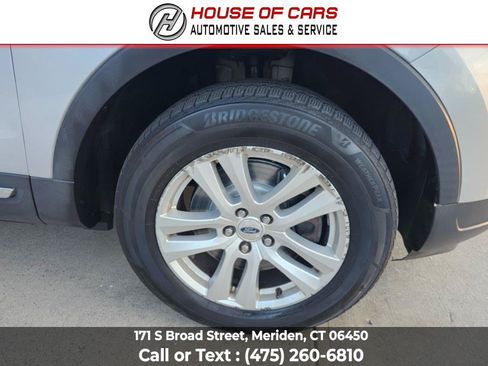 Used 2019 Ford Explorer XLT w/ Equipment Group 202A AWD/4WD image 26