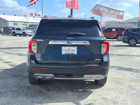 Certified 2023 Ford Explorer XLT w/ Equipment Group 202A AWD/4WD image 6