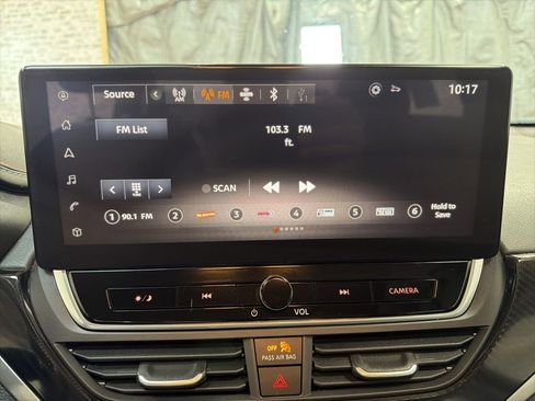 Used 2023 Nissan Altima 2.5 SR w/ SR Premium Package image 19