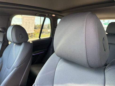 Used 2021 BMW X5 xDrive40i w/ Convenience Package image 23