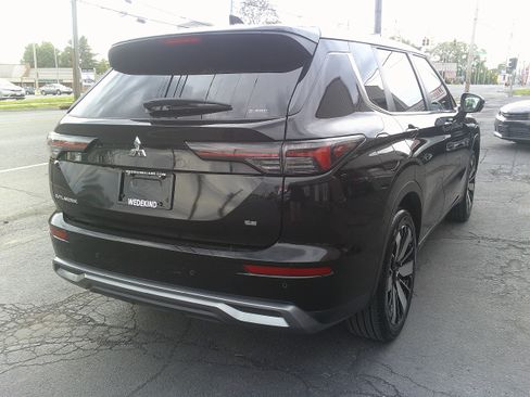 Used 2025 Mitsubishi Outlander SE AWD/4WD image 11