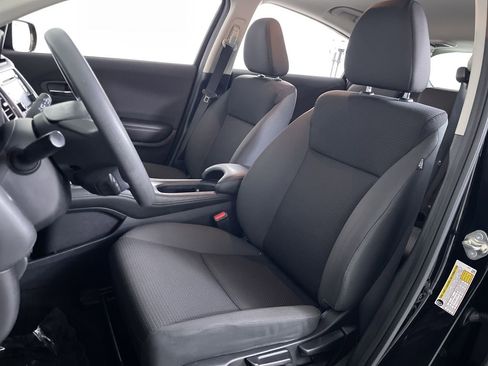 Used 2021 Honda HR-V LX image 12