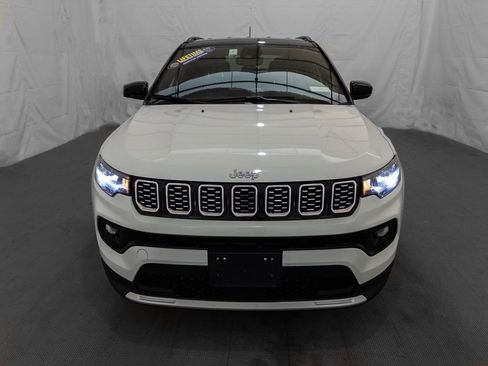 Used 2025 Jeep Compass Limited image 2