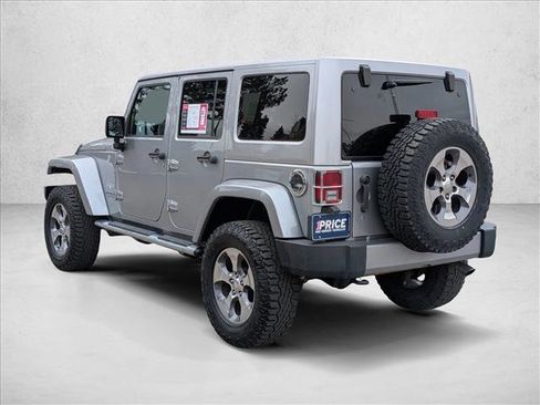 Used 2016 Jeep Wrangler Unlimited Sahara w/ Mopar Chrome Edition Group AWD/4WD image 7