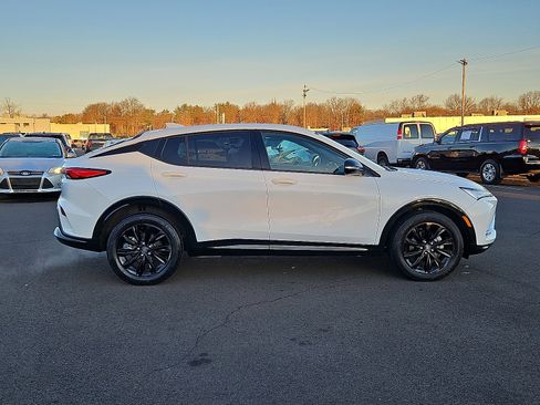 Certified 2024 Buick Envista Sport Touring w/ Advanced Safety Package image 7